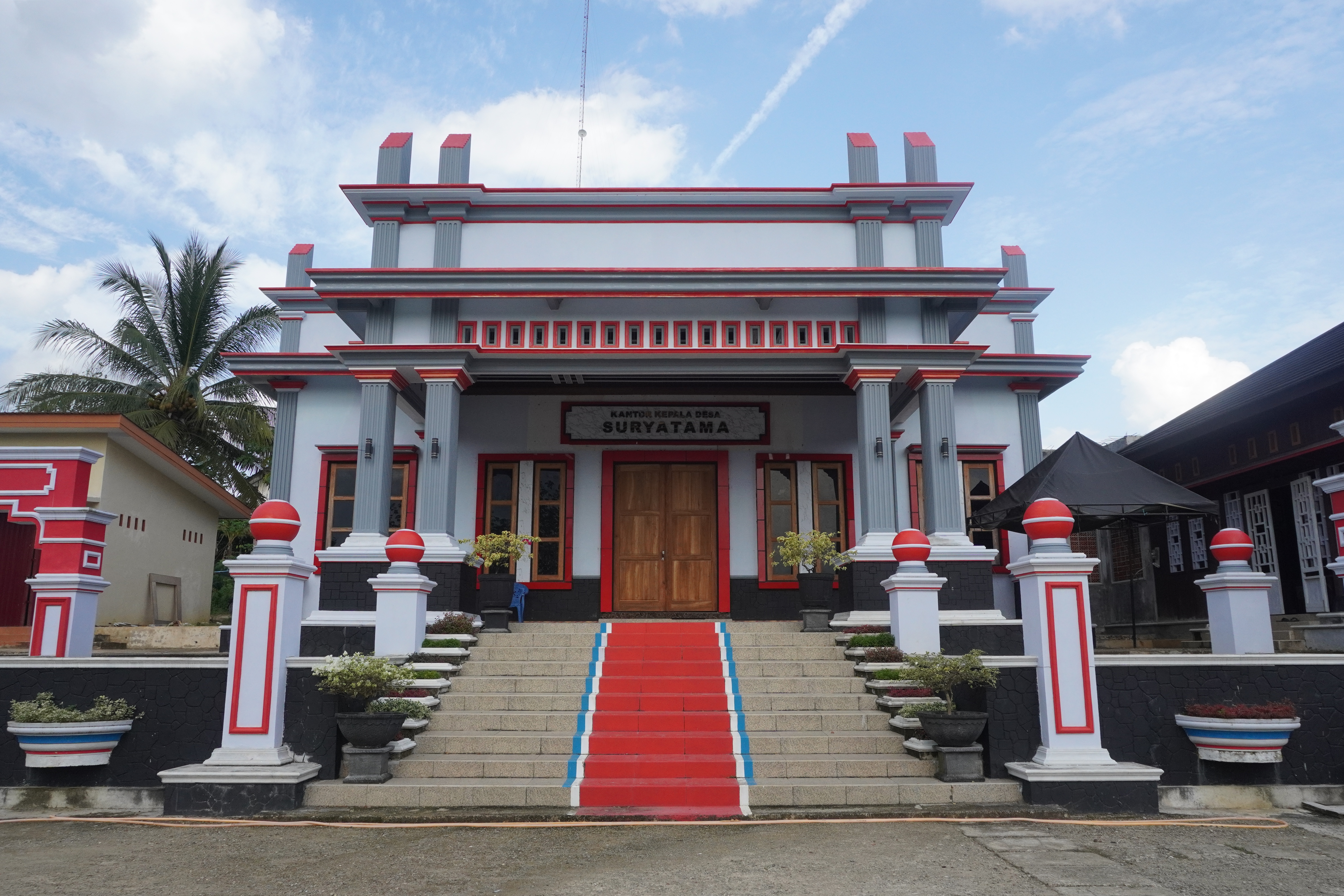 Suryatama, Halong, Balangan