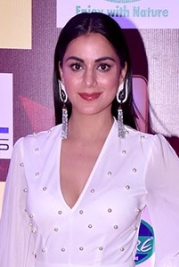 Shraddha Arya