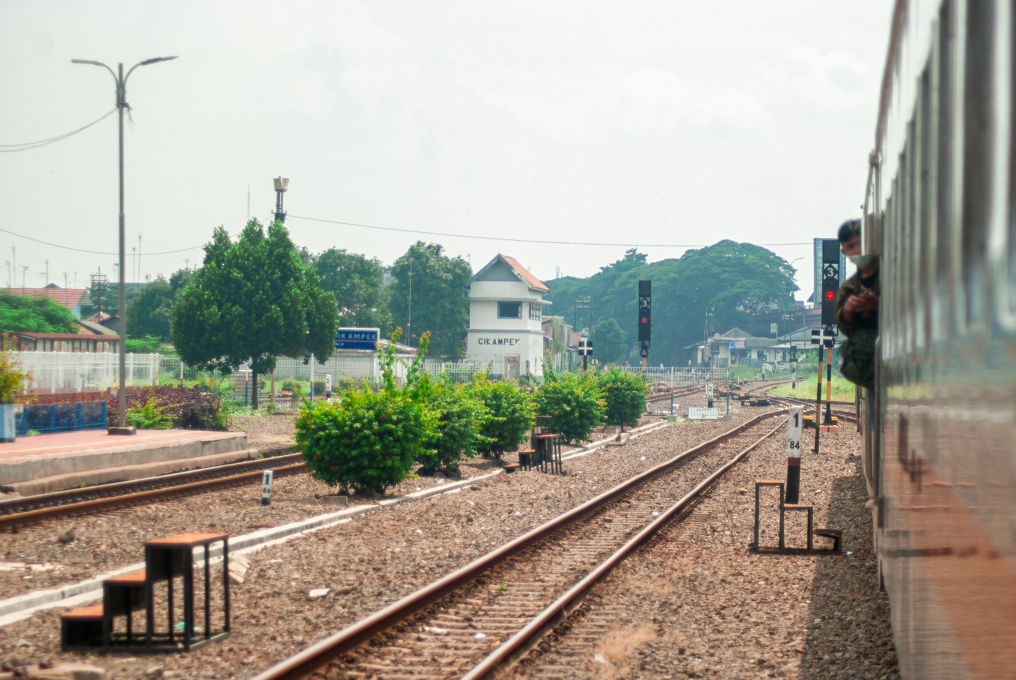 Daftar jalur kereta api aktif di Indonesia