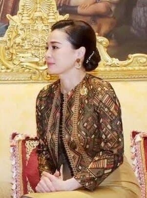 Suthida dari Thailand