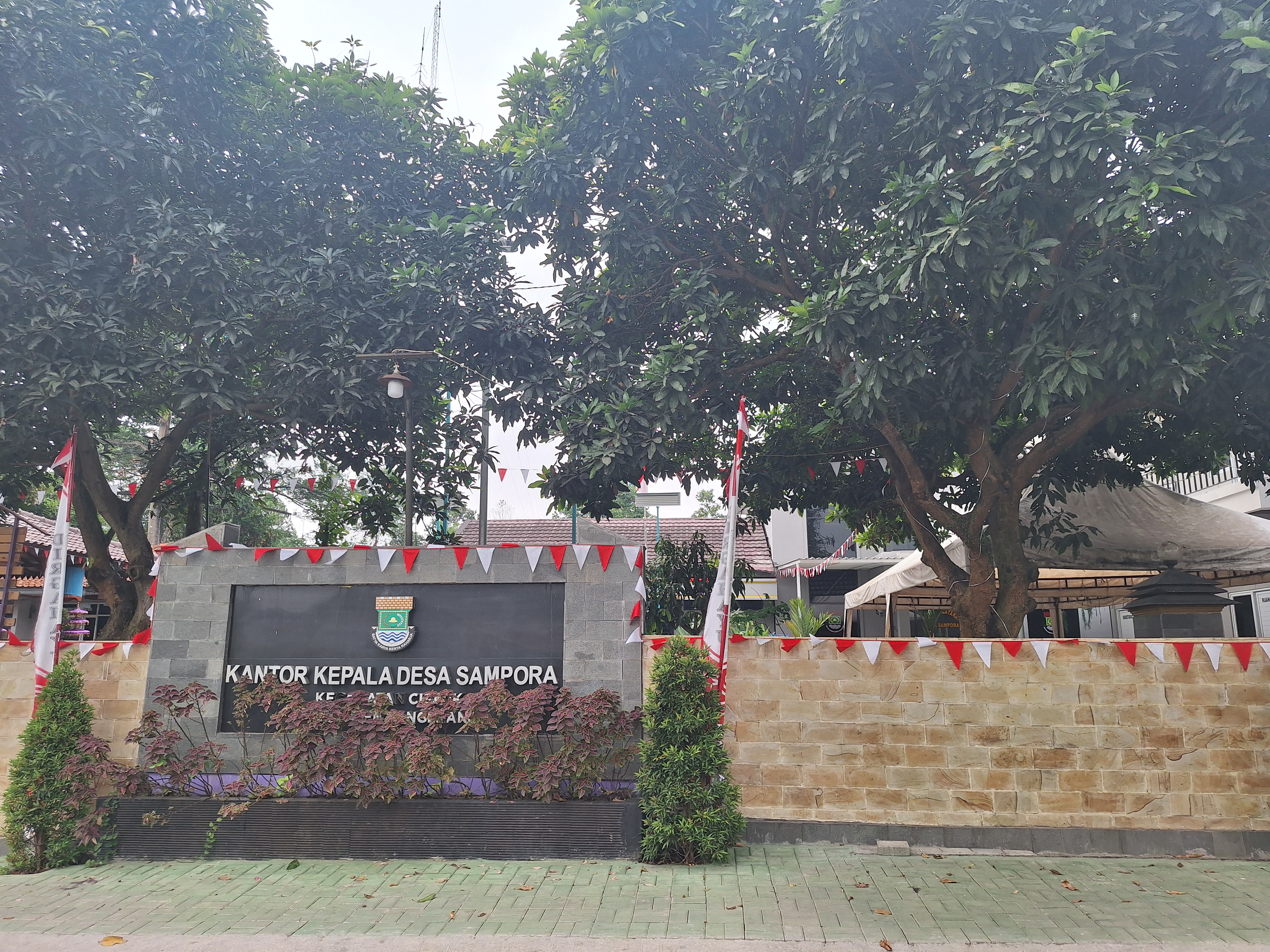 Sampora, Cisauk, Tangerang