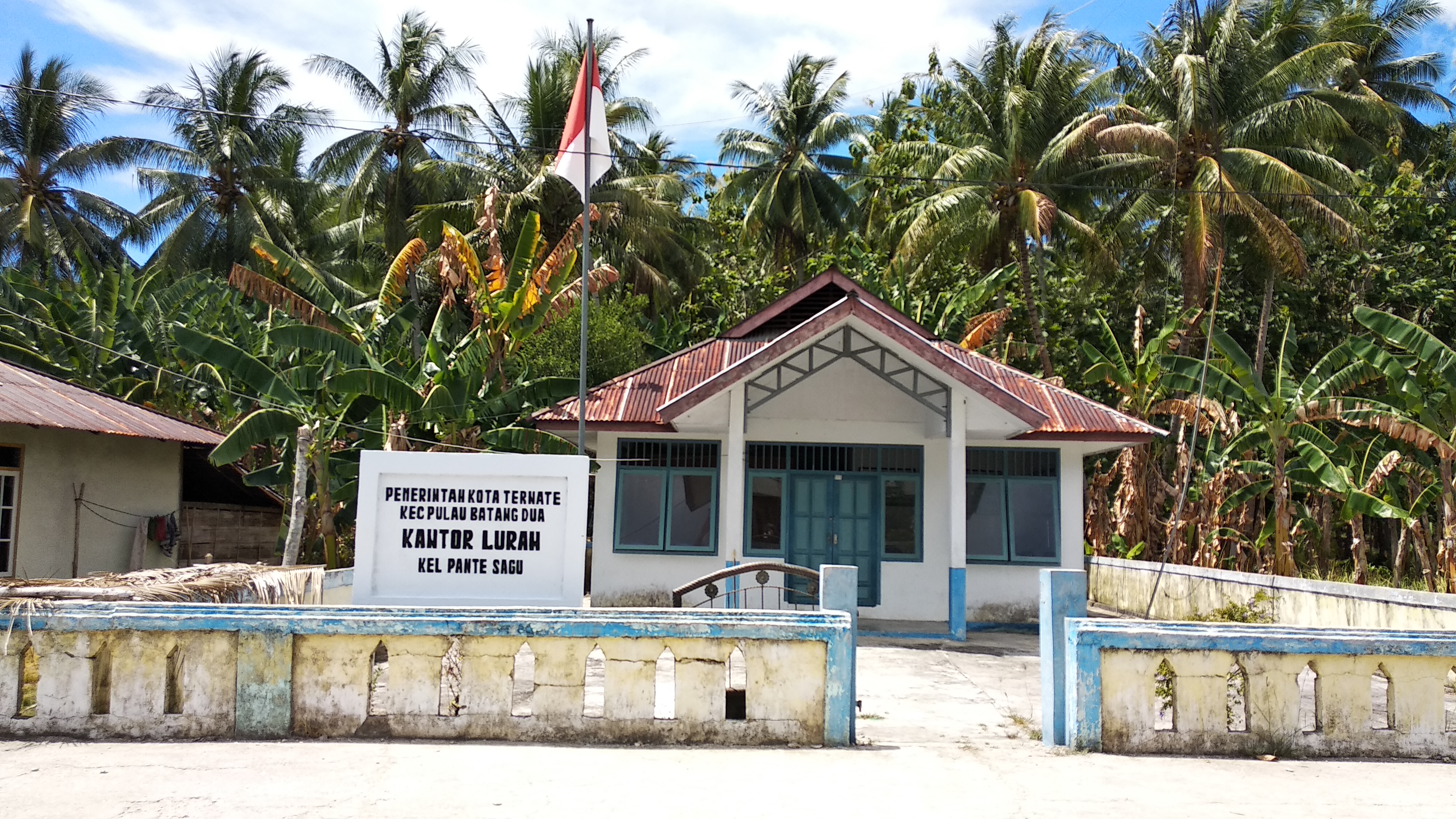 Pantai Sagu, Pulau Batang Dua, Ternate