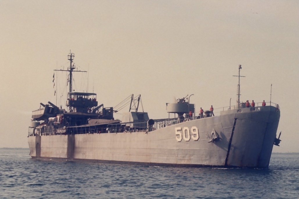 Kapal Pendarat Tank kelas Teluk Langsa