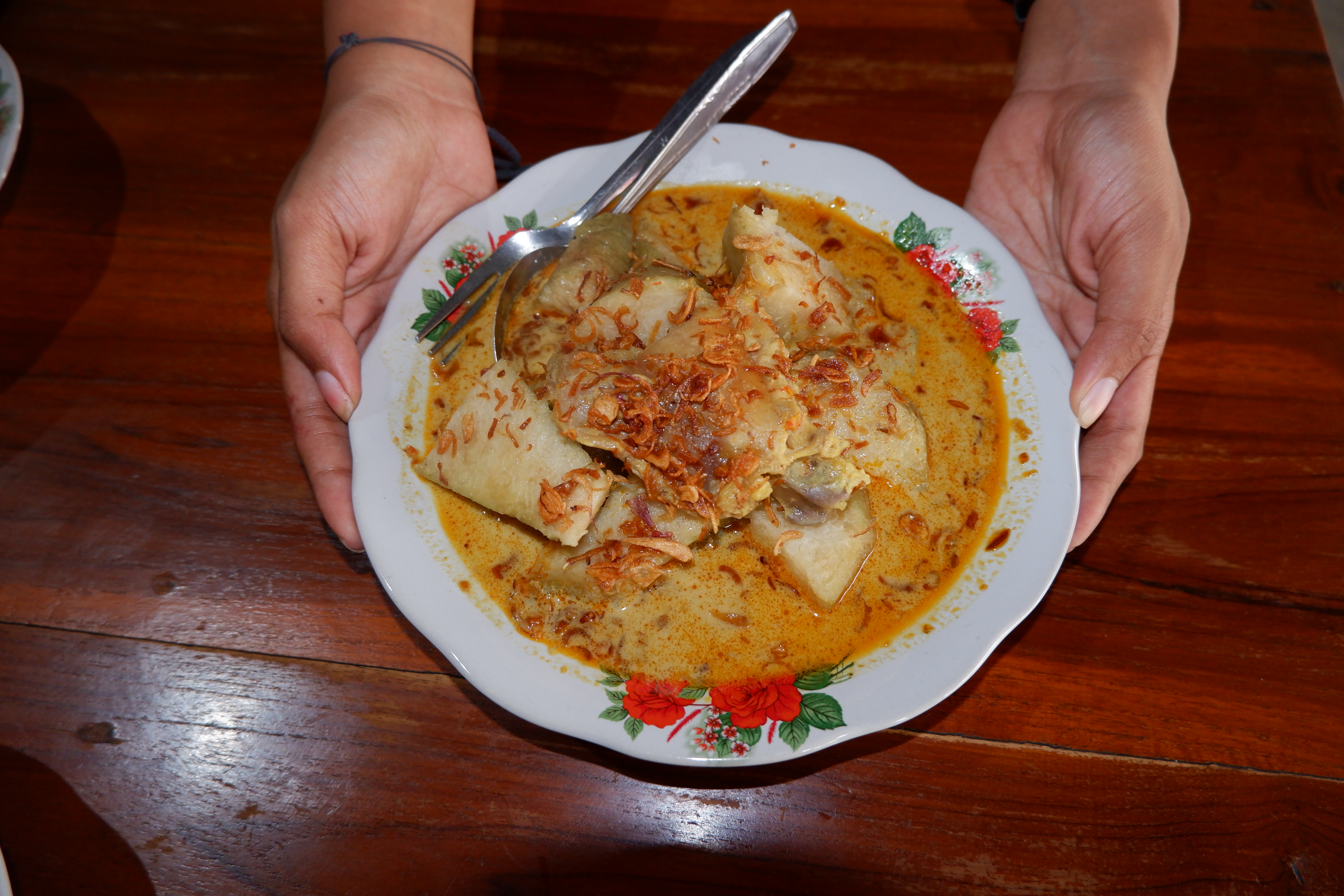 Lontong tuyuhan