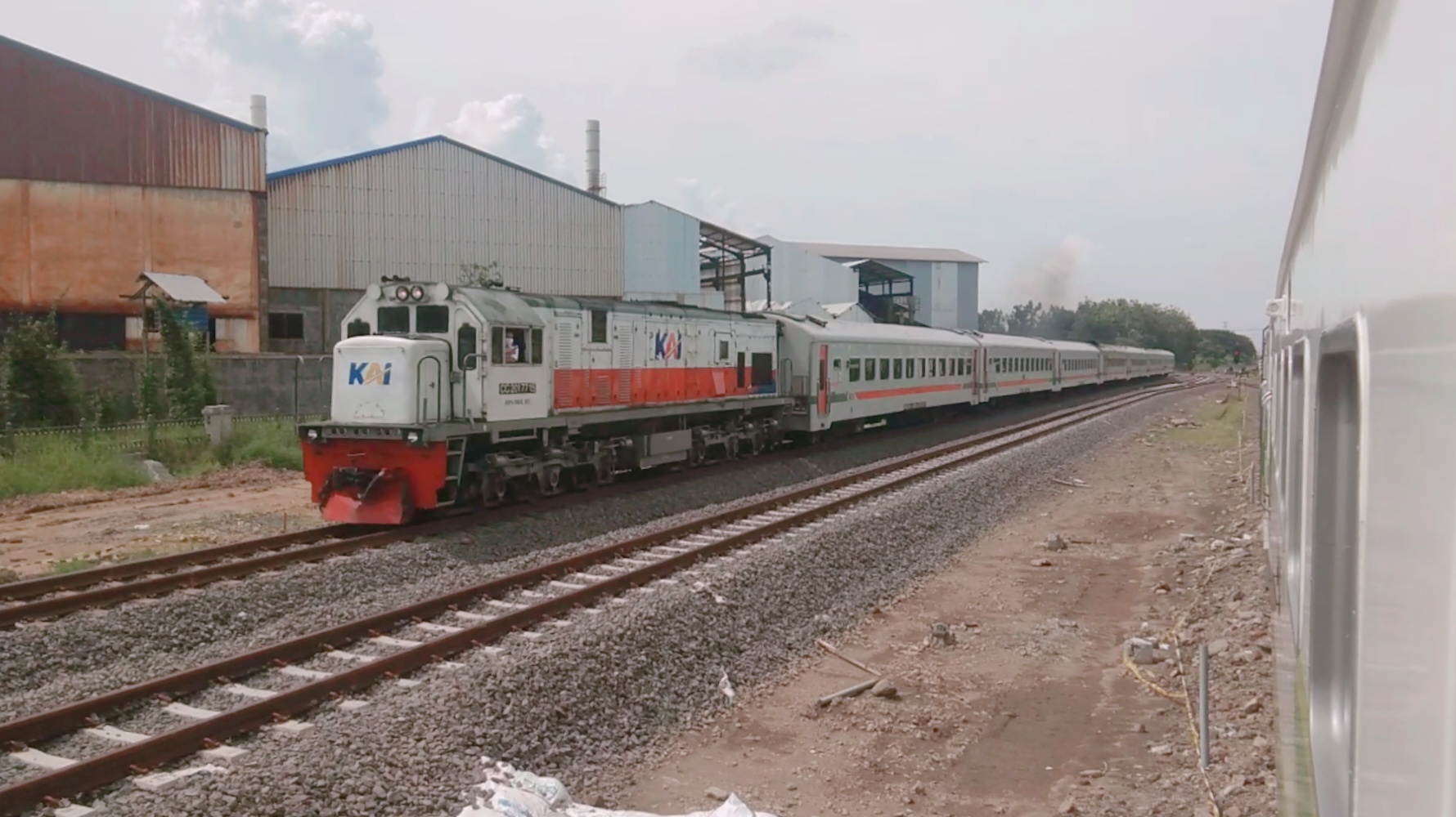 Kereta api lokal di Jawa Timur