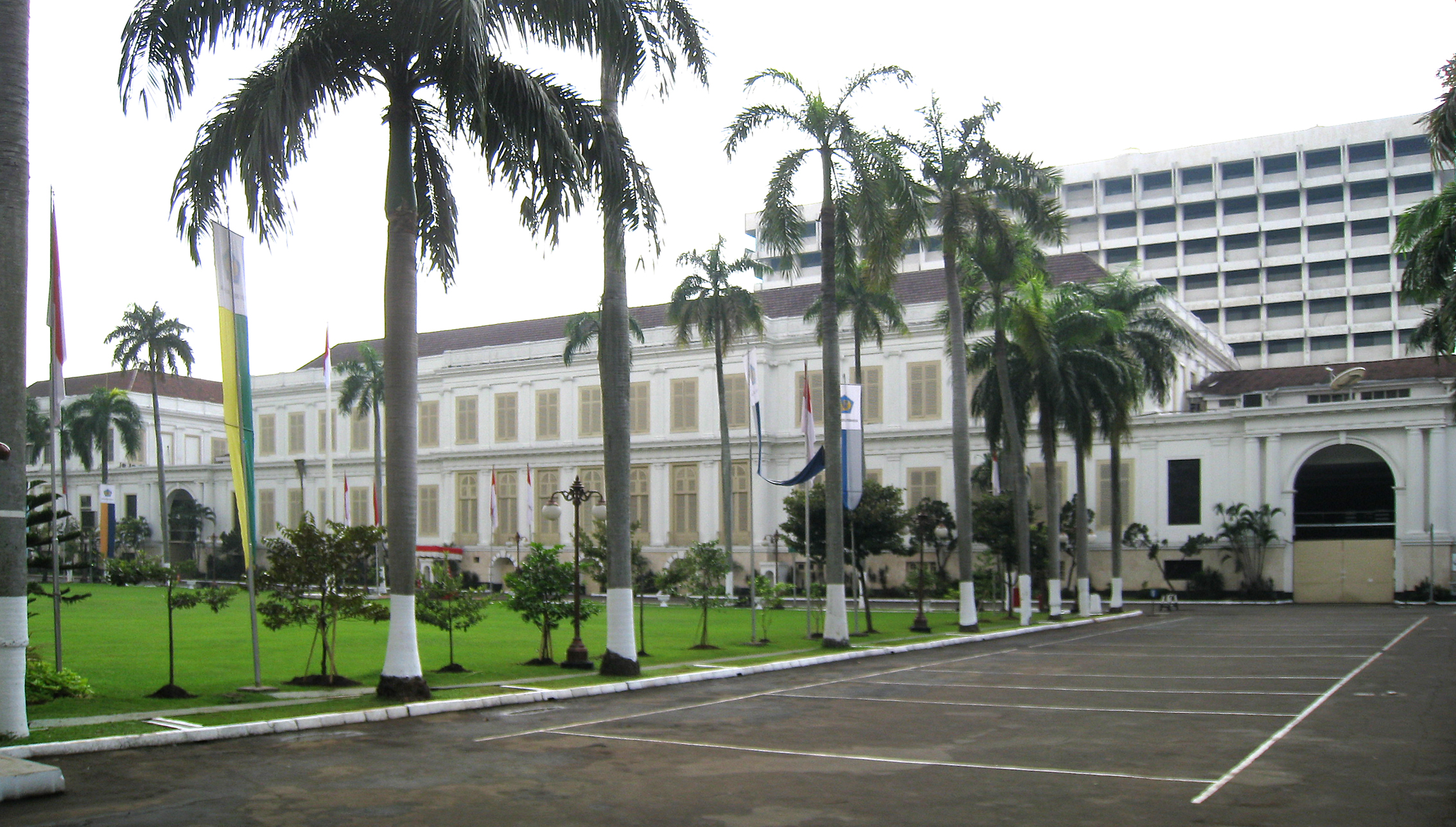 Gedung AA Maramis