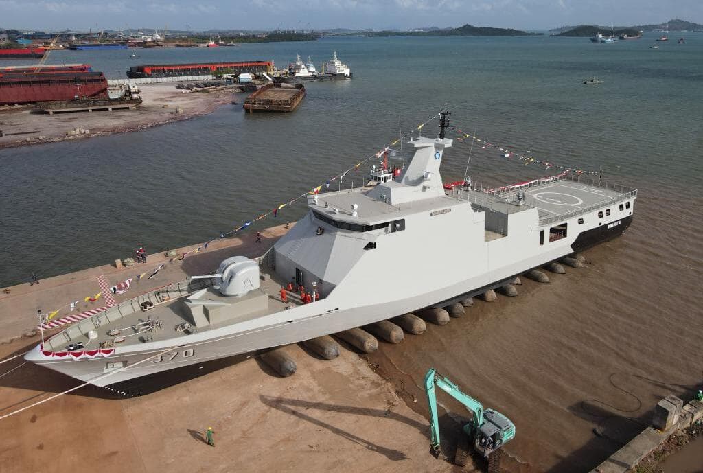 KRI Bung Hatta (370)