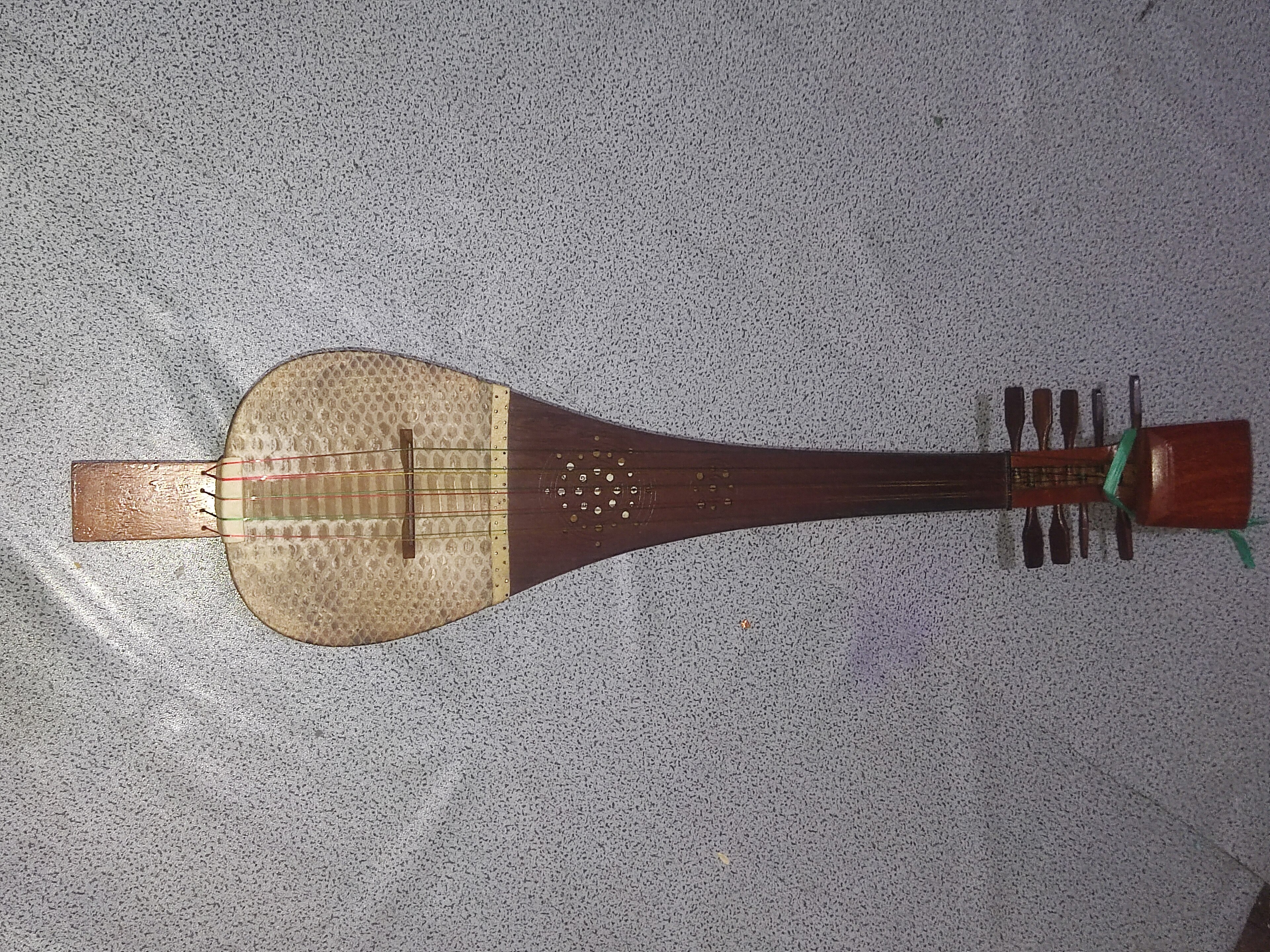 Gambus Kutai Kartanegara