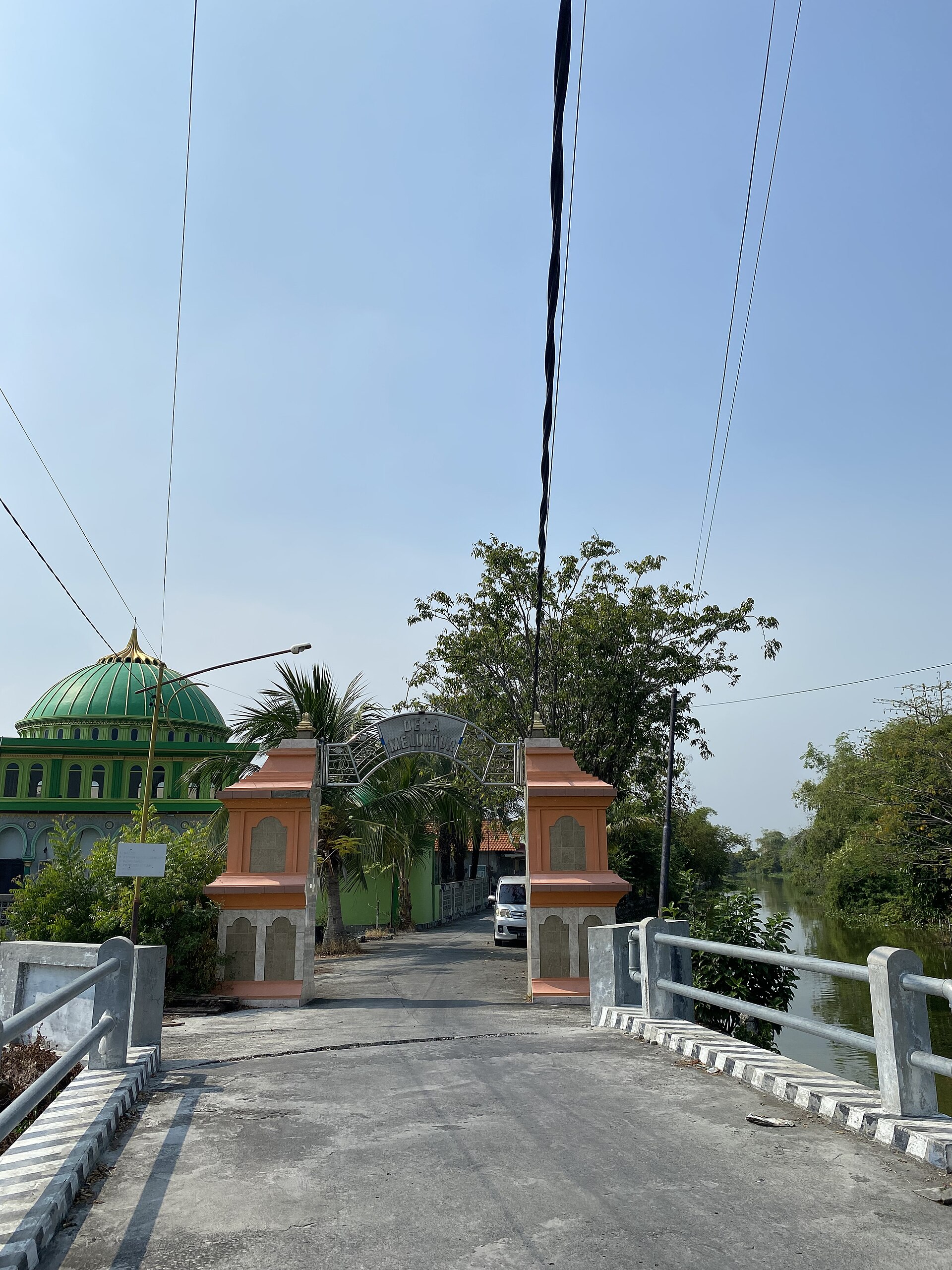 Meluntur, Glagah, Lamongan