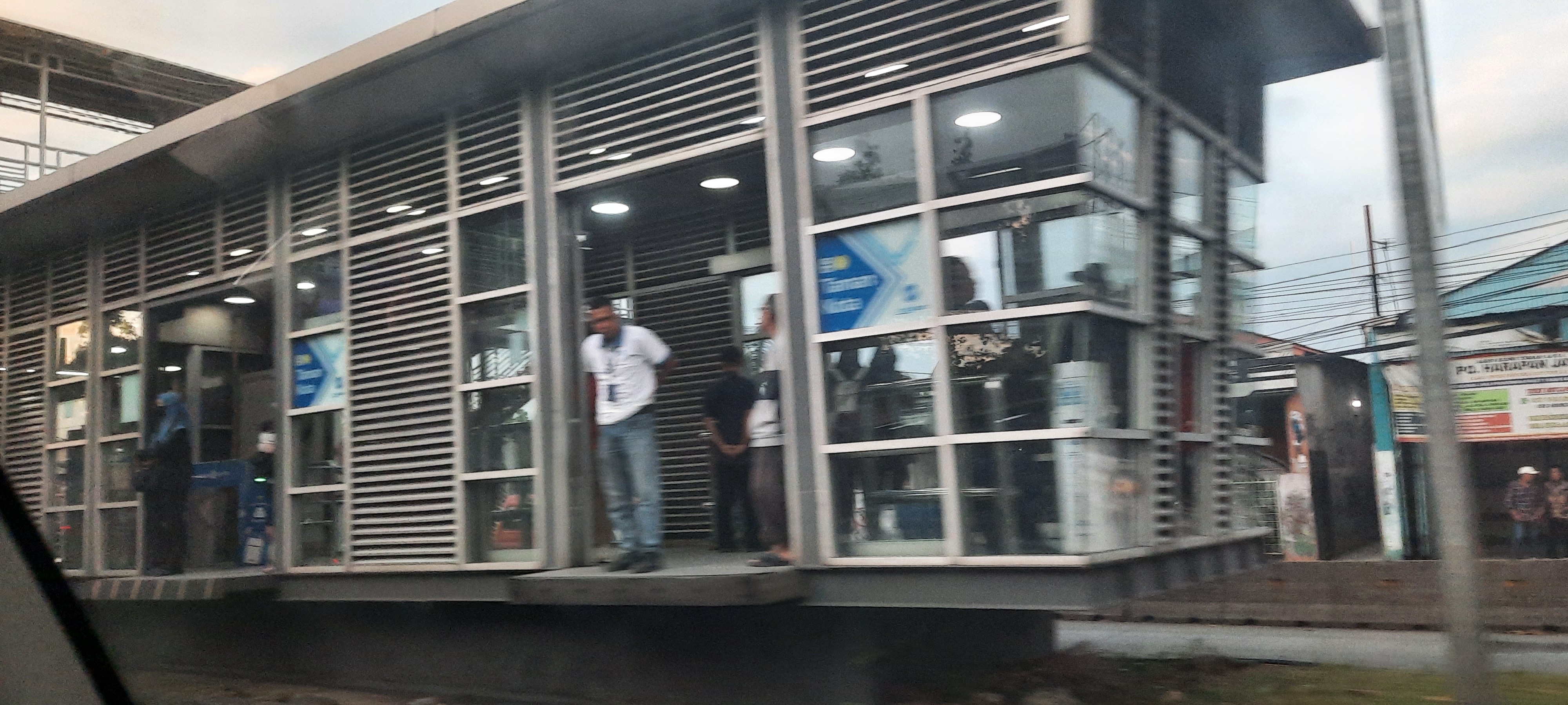 Halte Transjakarta Taman Kota