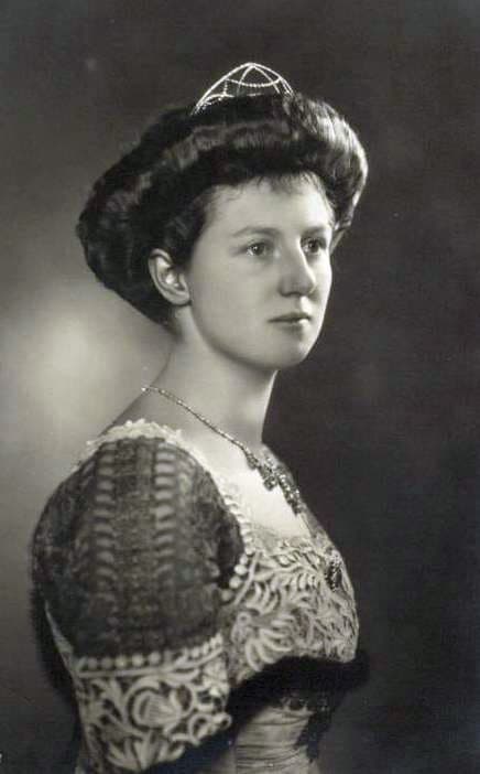 Victoria Adelaide dari Schleswig-Holstein Victoria Adelaide dari Schleswig-Holstein