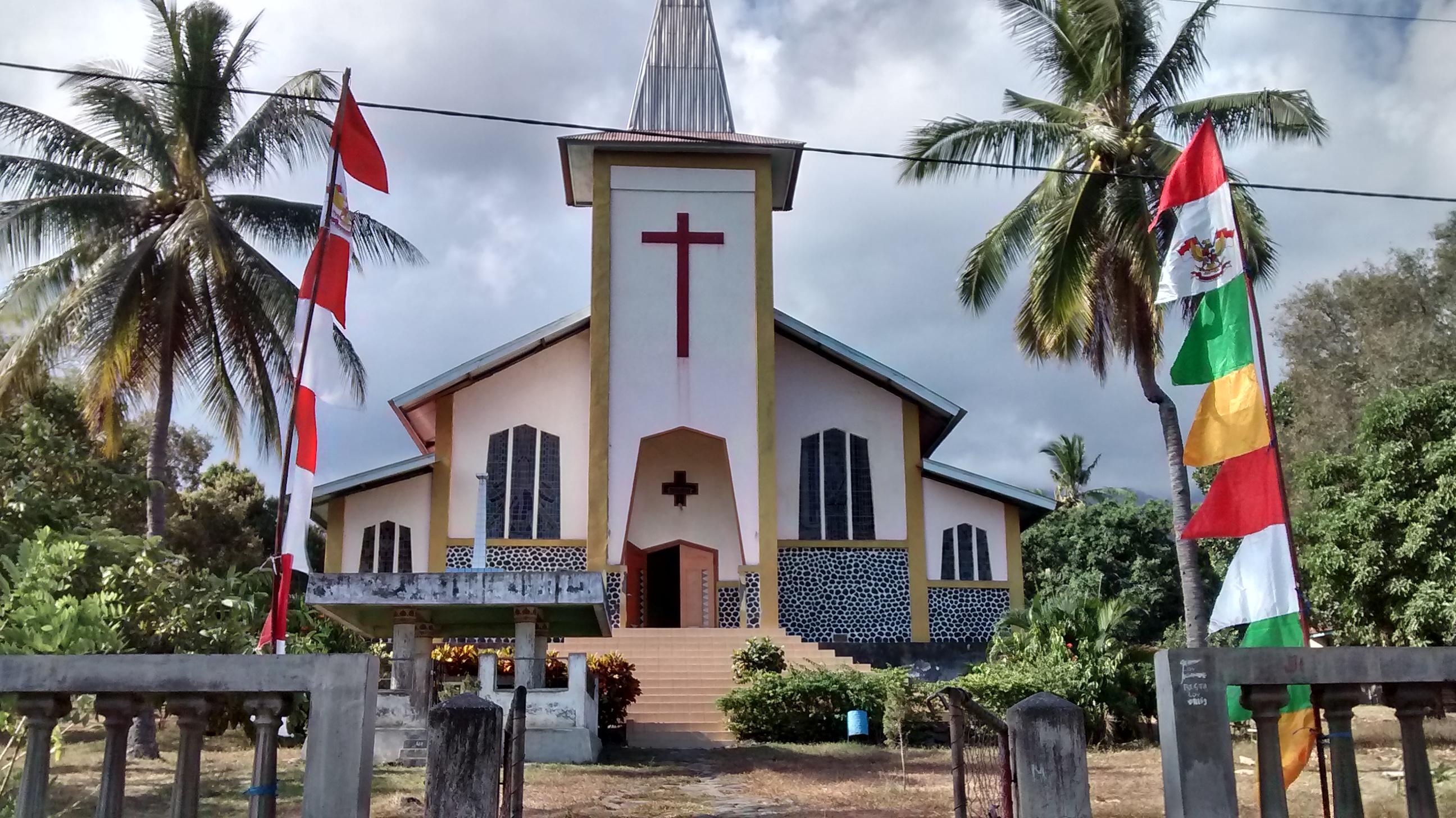 Gereja Santo Fransiskus Asisi dan Santa Clara, Aimere Gereja Santo Fransiskus Asisi dan Santa Clara, Aimere