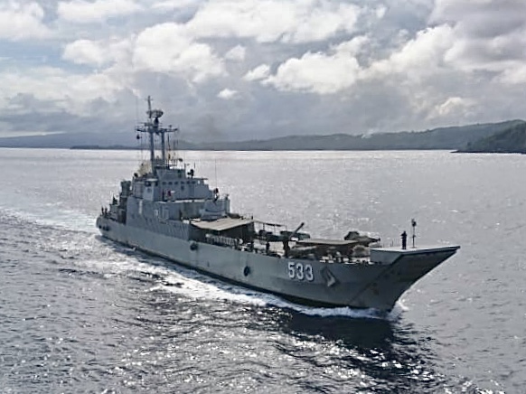 KRI Teluk Cendrawasih (533) KRI Teluk Cendrawasih (533)