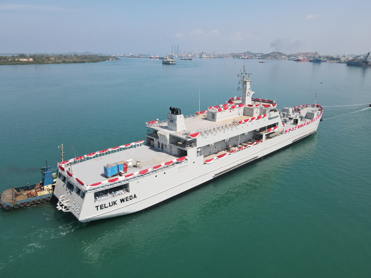 KRI Teluk Weda (526) KRI Teluk Weda (526)