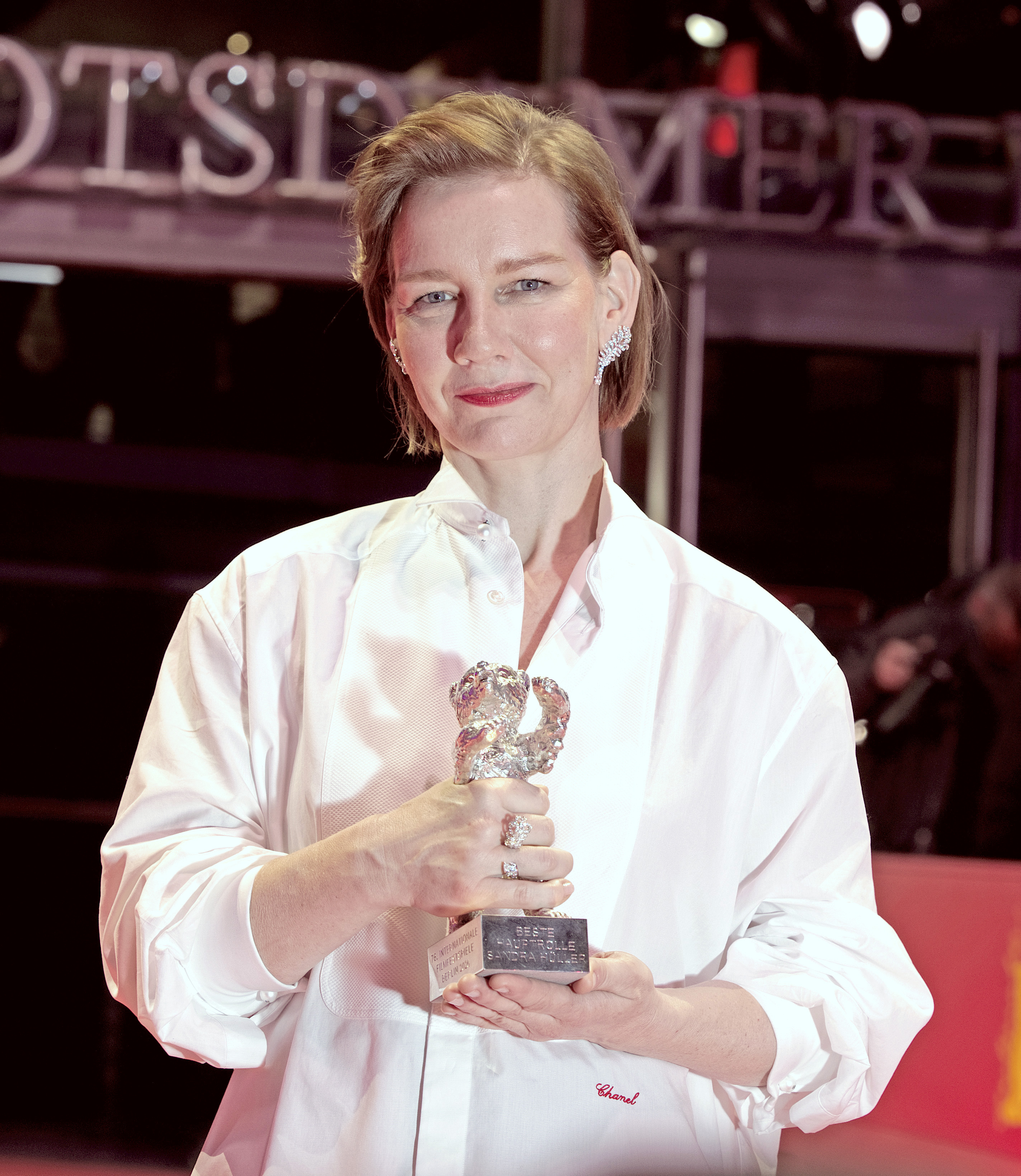 Silver Bear untuk Penampilan Utama Terbaik Silver Bear untuk Penampilan Utama Terbaik