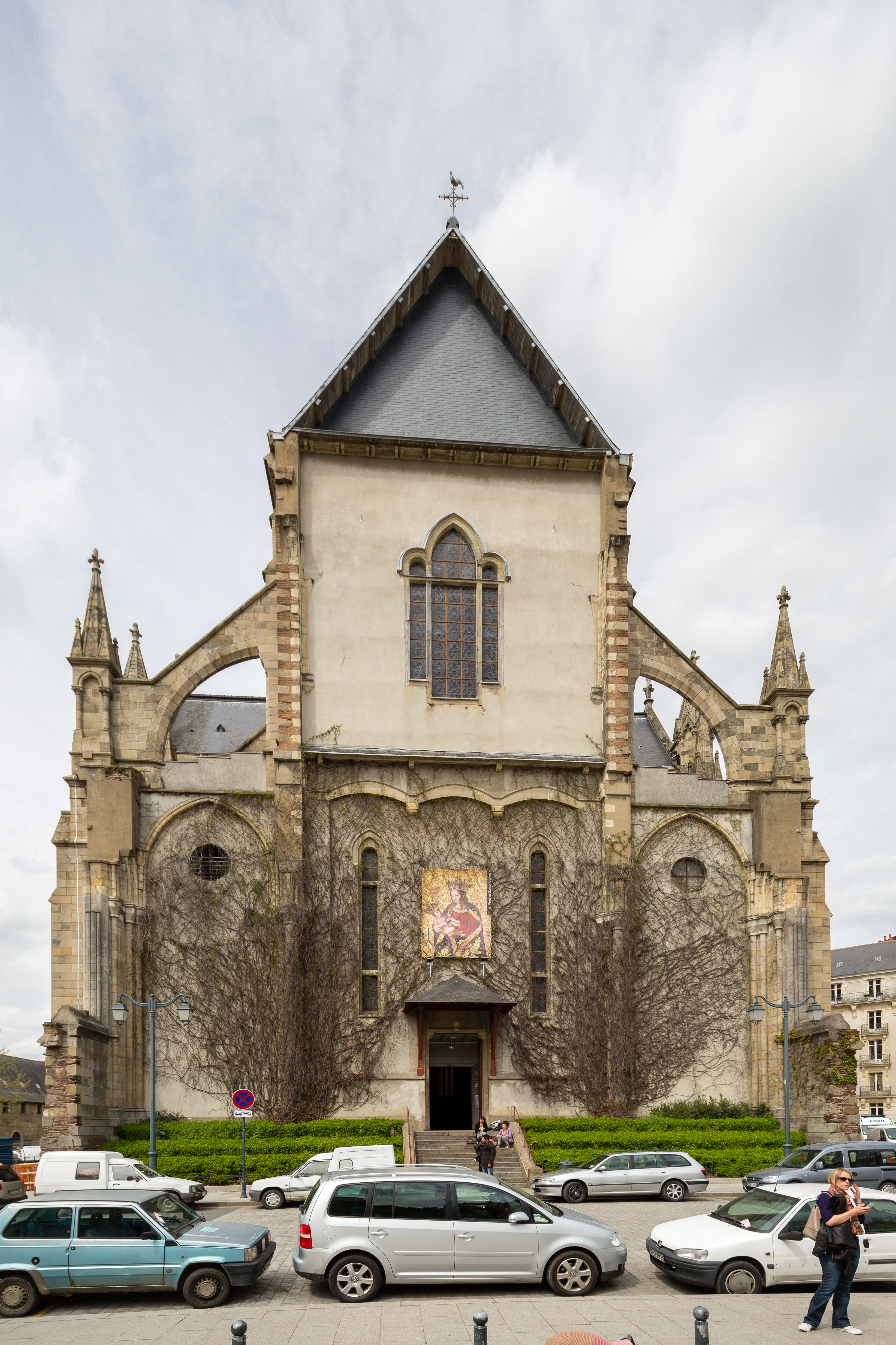 Basilika Santo Albinus dan Bunda dari Kabar Sukacita, Rennes Basilika Santo Albinus dan Bunda dari Kabar Sukacita, Rennes