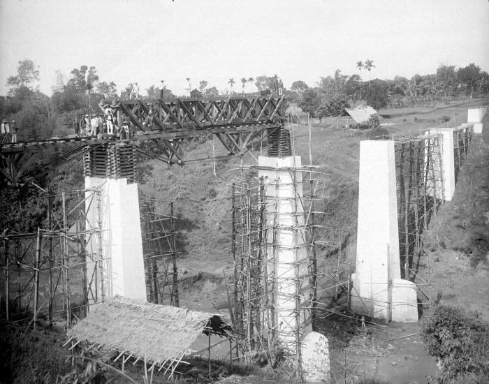 Sejarah perkeretaapian di Indonesia Sejarah perkeretaapian di Indonesia