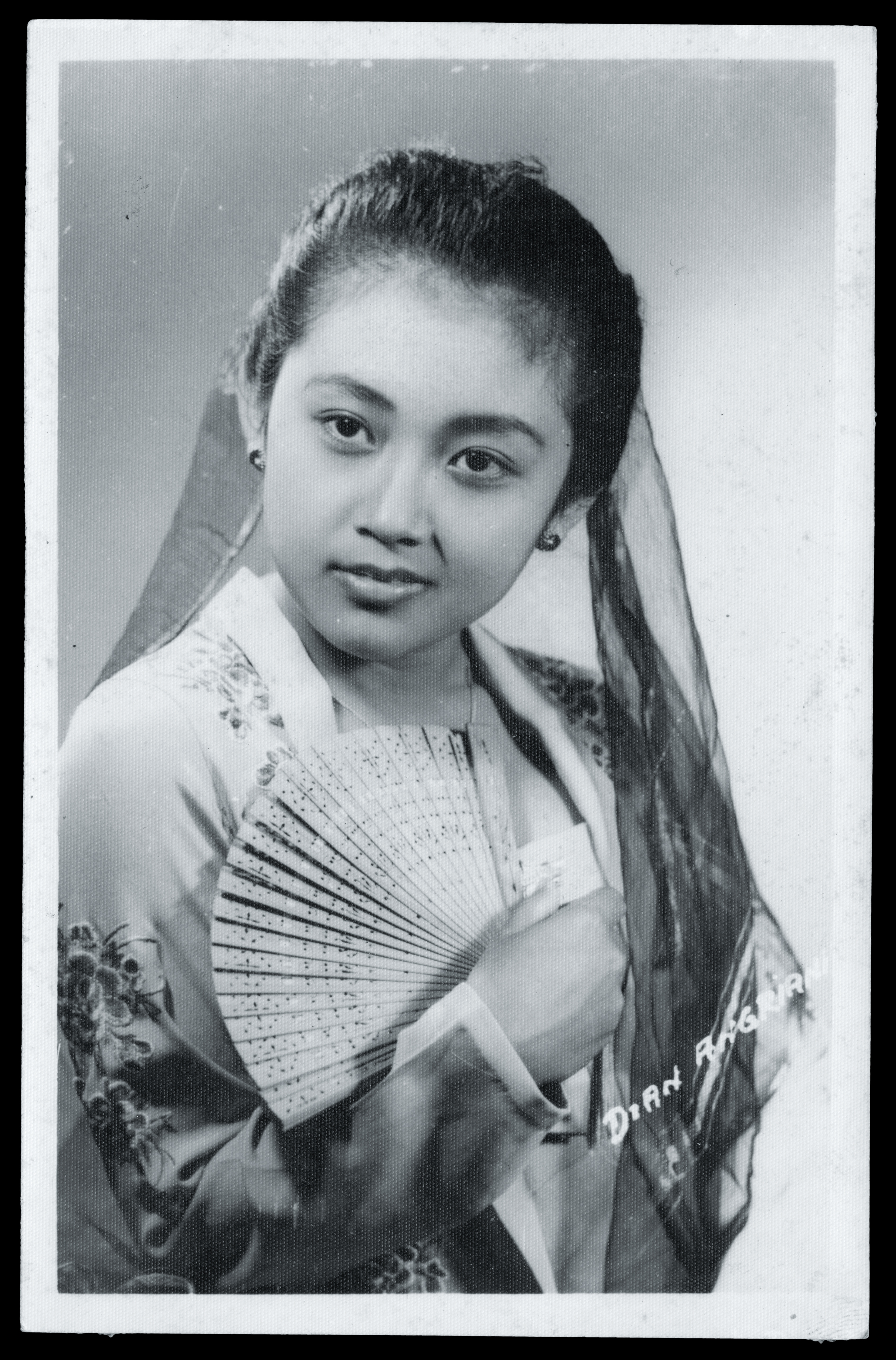 Dian Anggrianie Dian Anggrianie