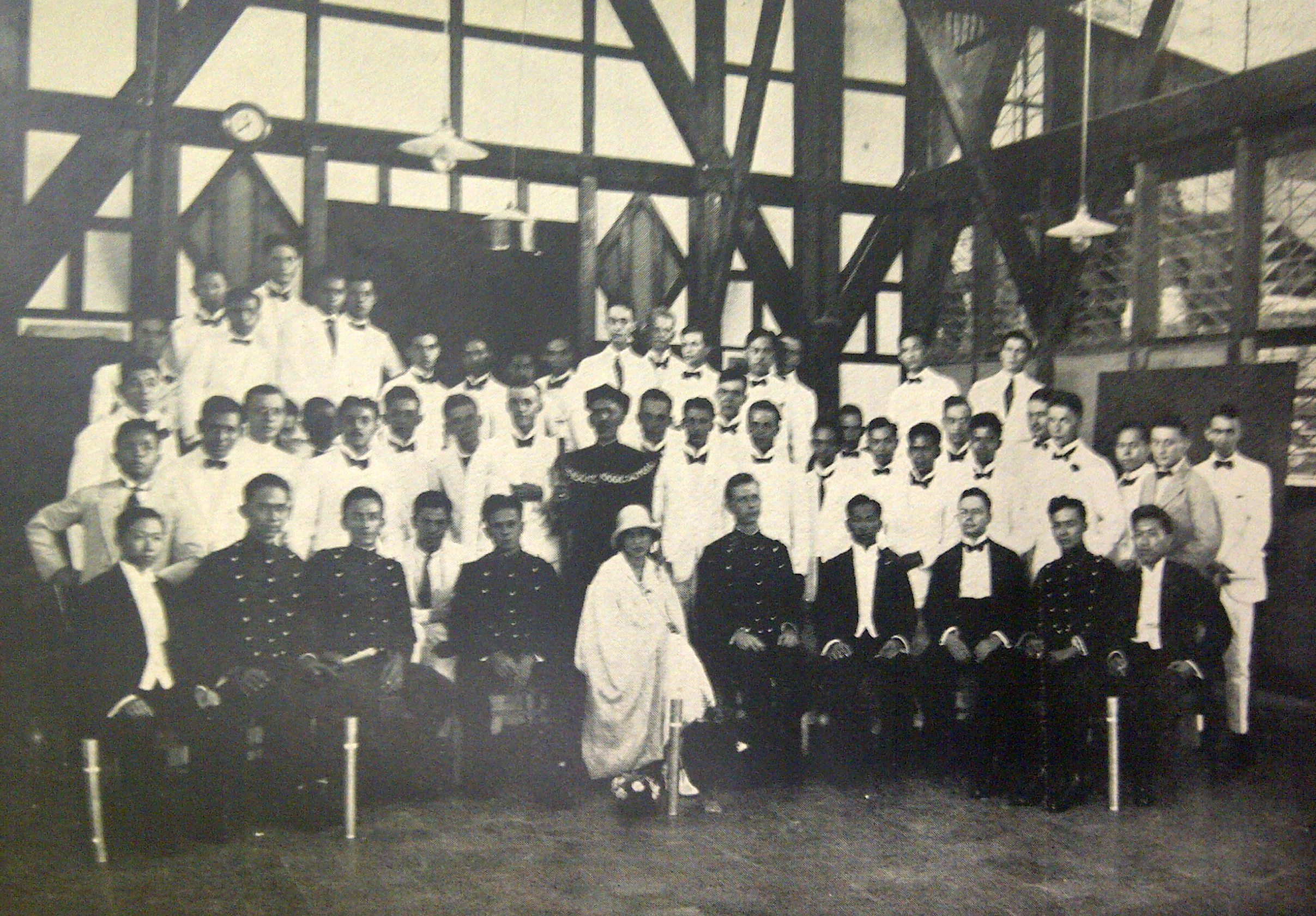 Daftar lulusan Technische Hoogeschool te Bandoeng Daftar lulusan Technische Hoogeschool te Bandoeng