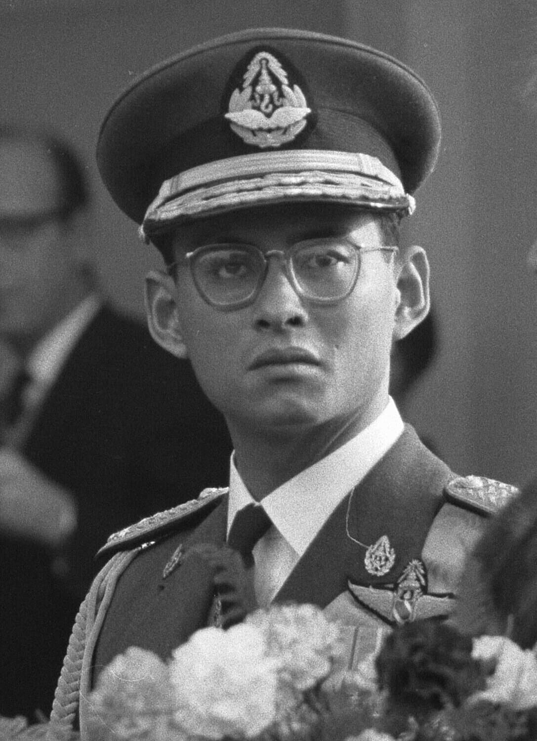 Bhumibol Adulyadej (Rama IX dari Thailand) Bhumibol Adulyadej (Rama IX dari Thailand)