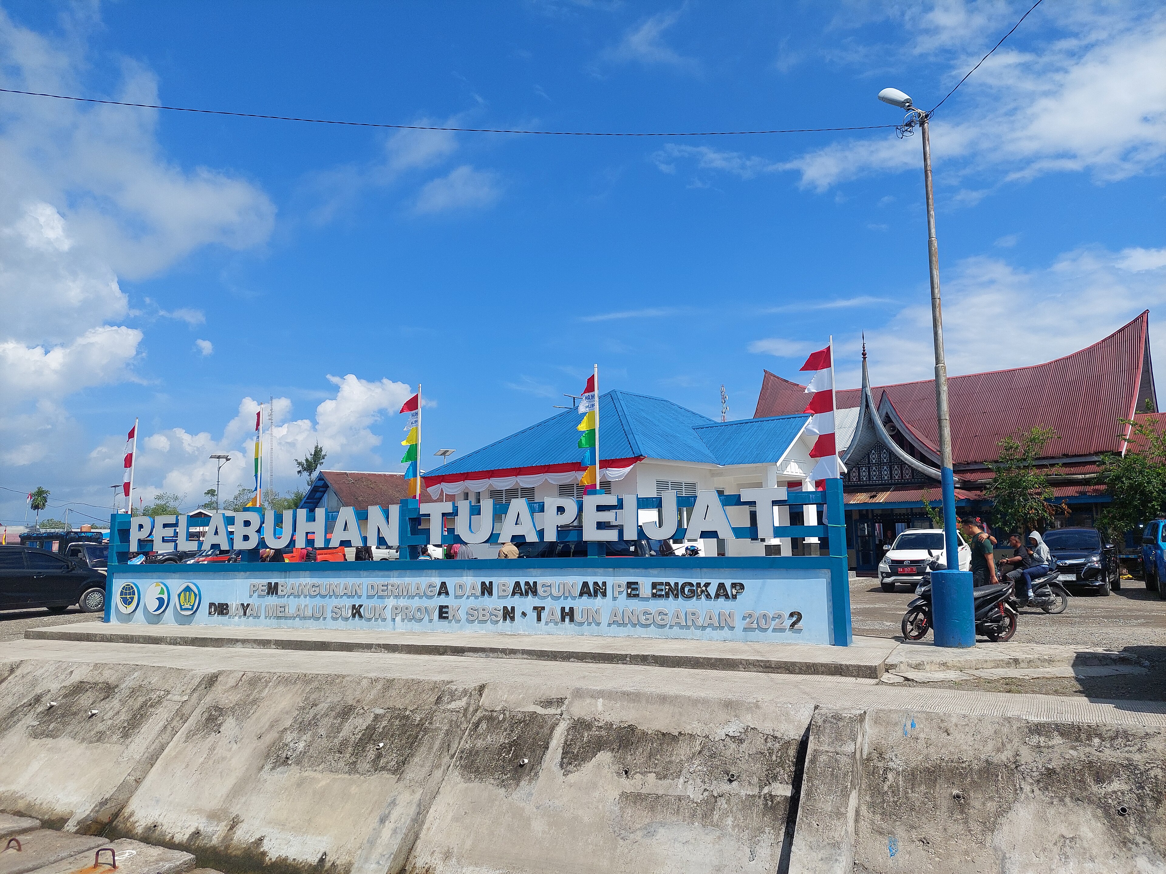 Tuapeijat, Sipora Utara, Kepulauan Mentawai Tuapeijat, Sipora Utara, Kepulauan Mentawai