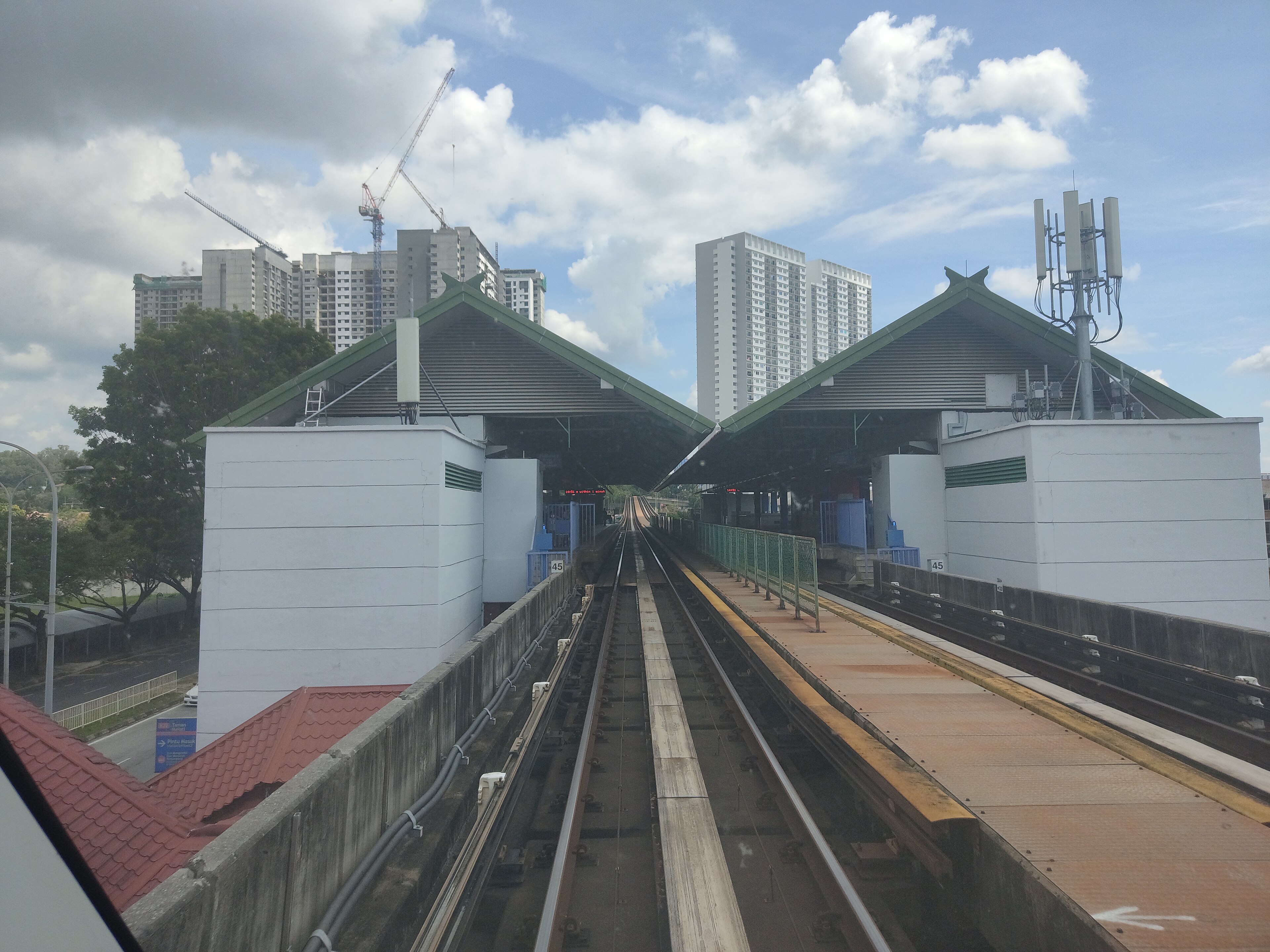 Stasiun LRT Taman Melati Stasiun LRT Taman Melati