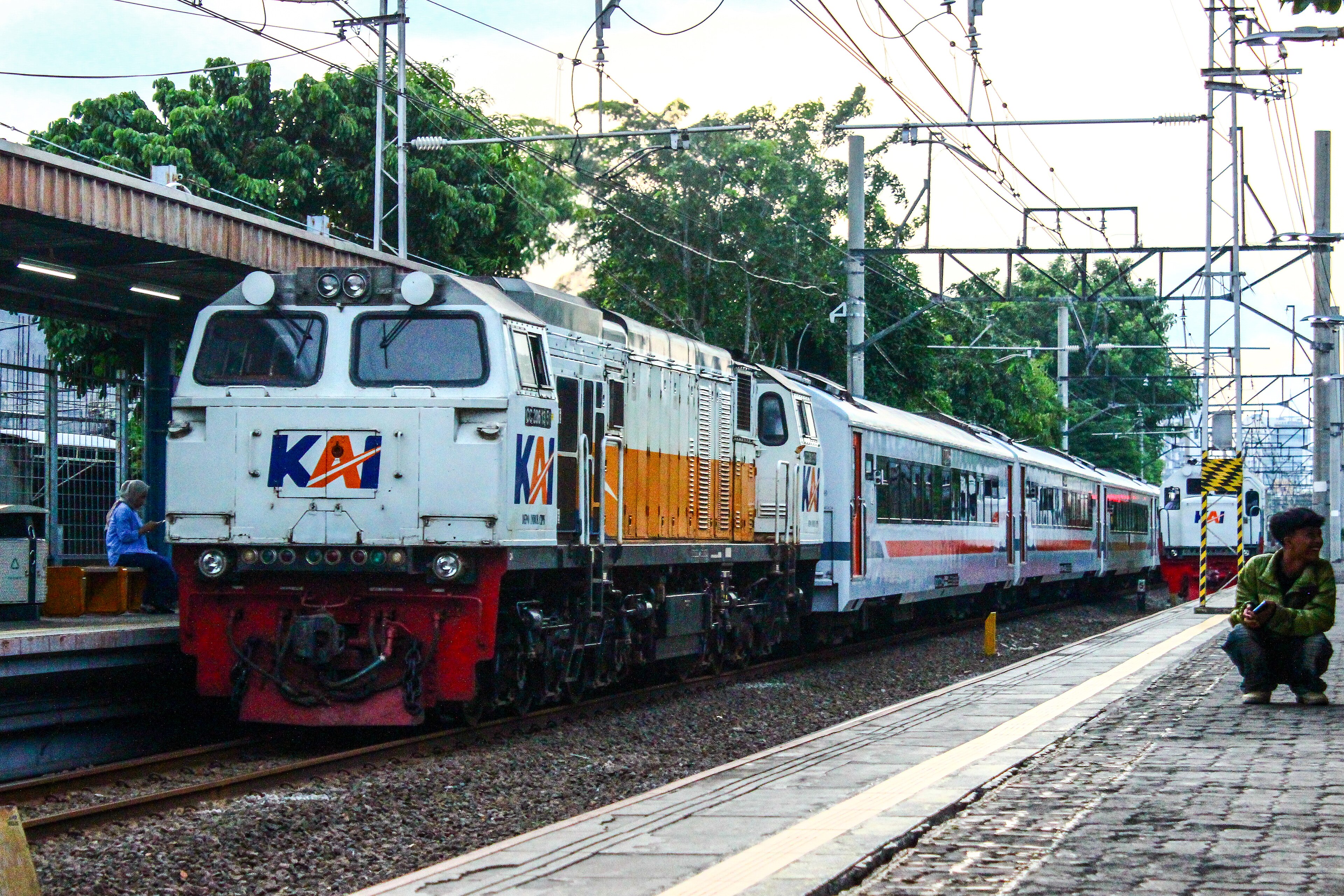Kereta api Jayakarta Kereta api Jayakarta