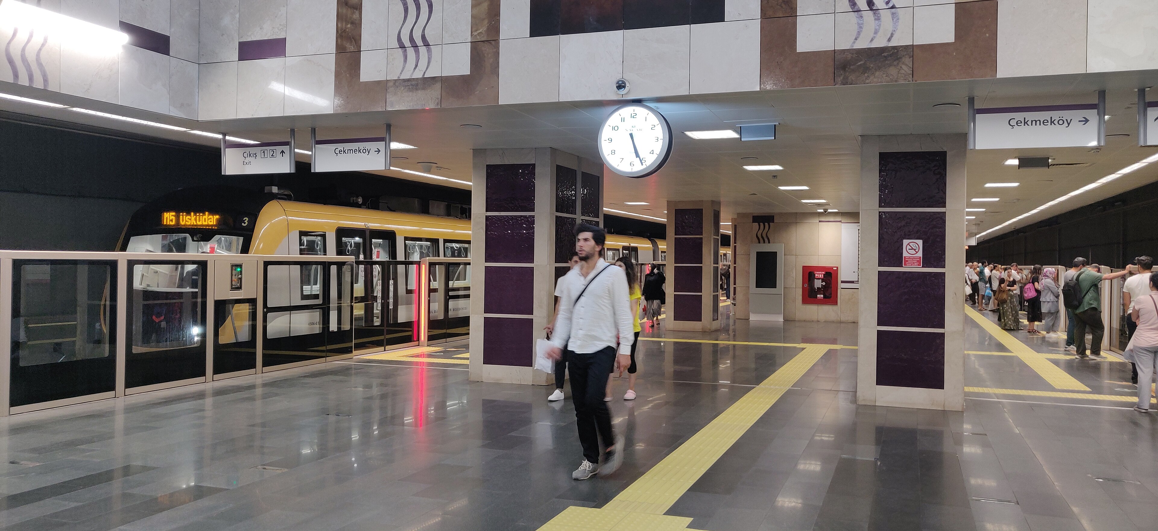 M5 (Metro Istanbul) M5 (Metro Istanbul)