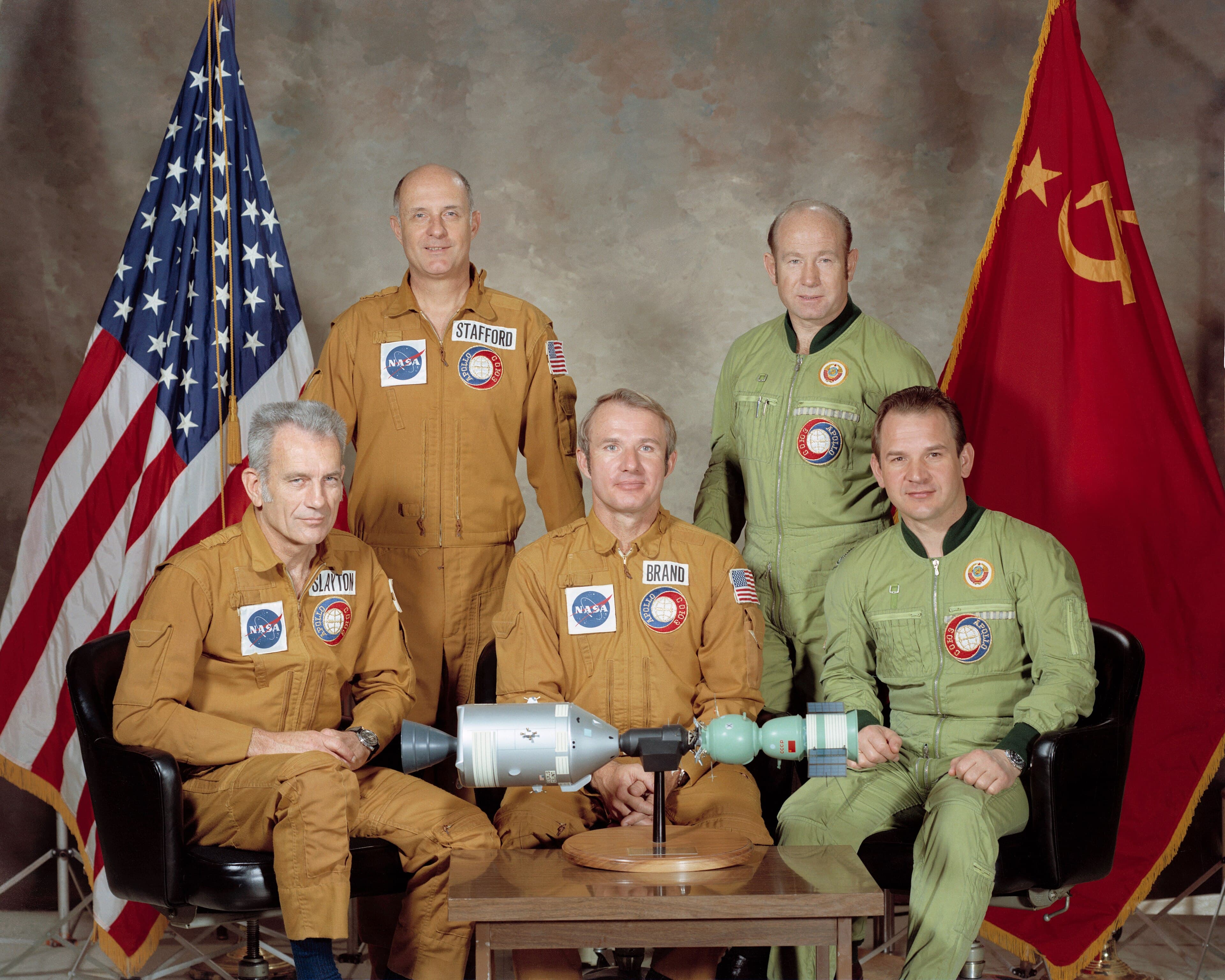 Proyek Percobaan Apollo–Soyuz Proyek Percobaan Apollo–Soyuz