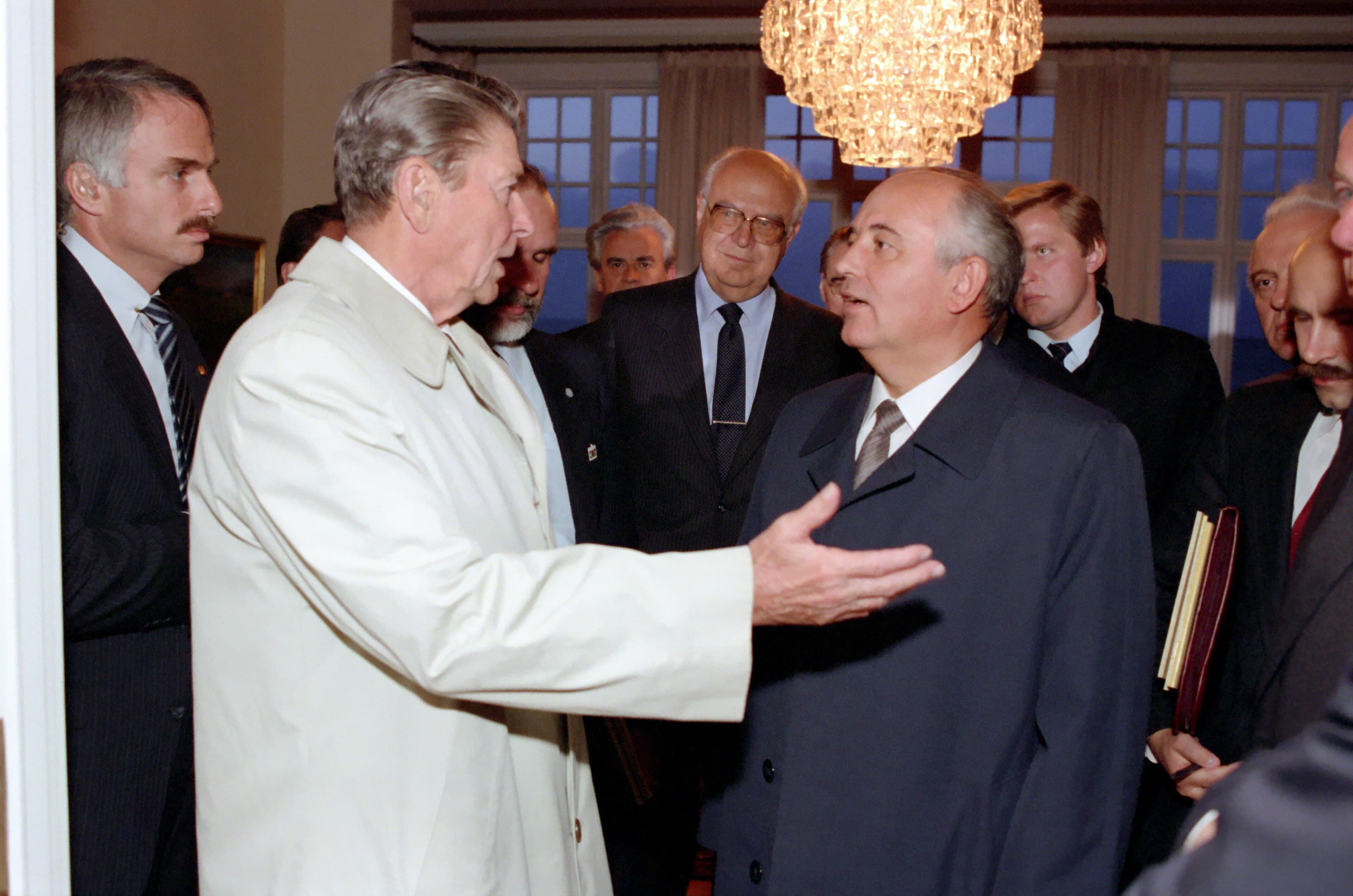 Konferensi Tingkat Tinggi Reykjavík (1986) Konferensi Tingkat Tinggi Reykjavík (1986)