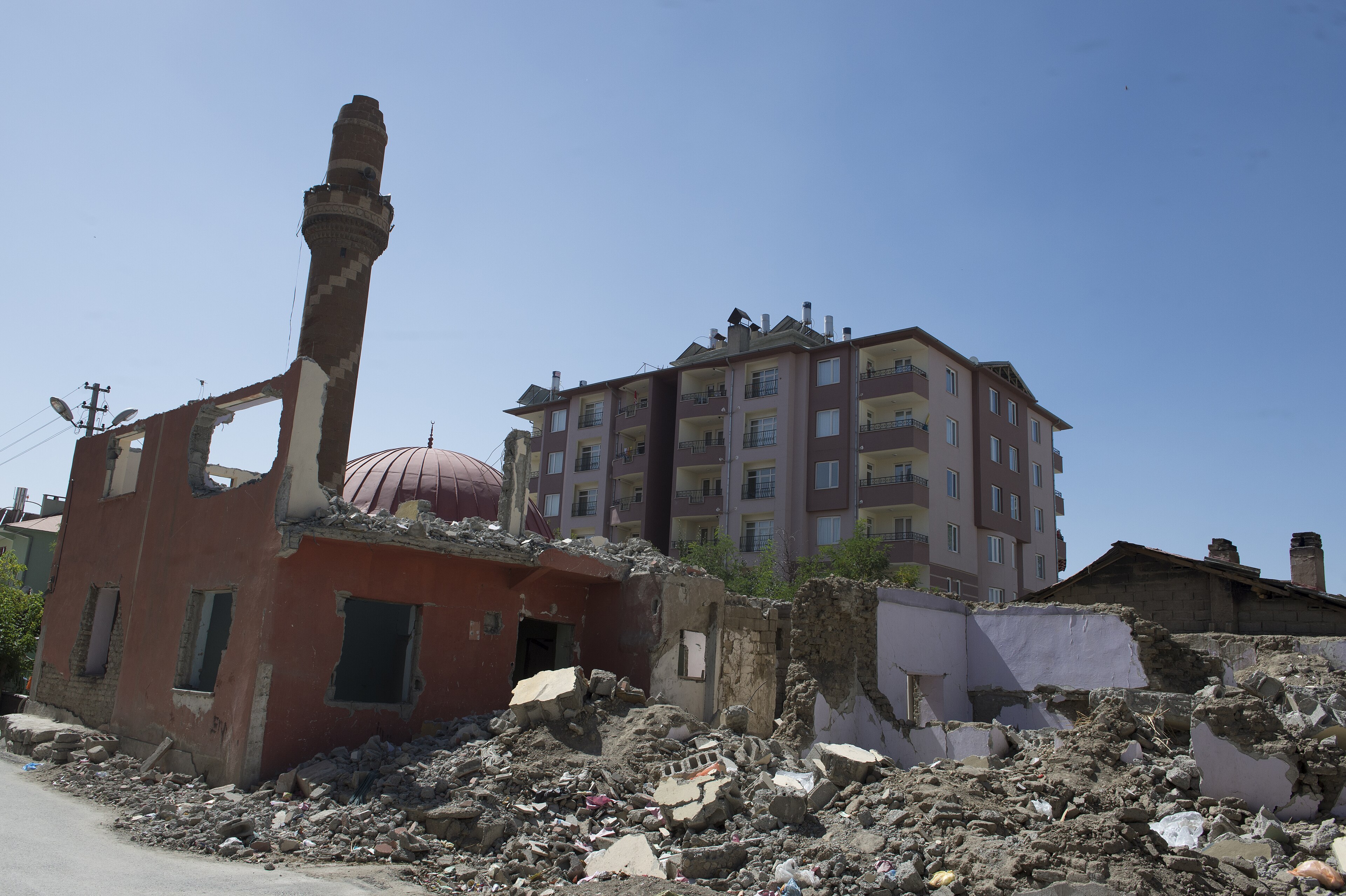 Gempa bumi Van 2011 Gempa bumi Van 2011