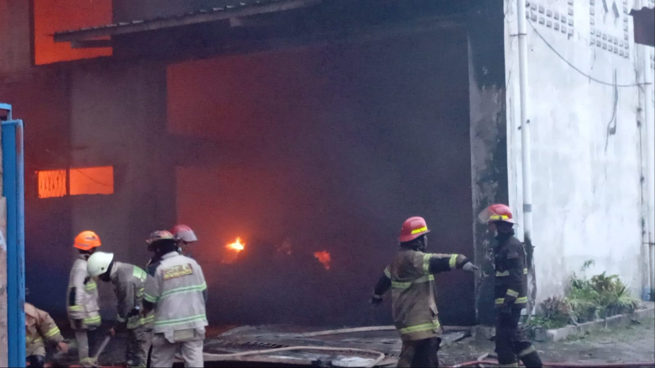 Kebakaran Livermore: Api Melanda Struktur di Kawasan Anggur Livermore