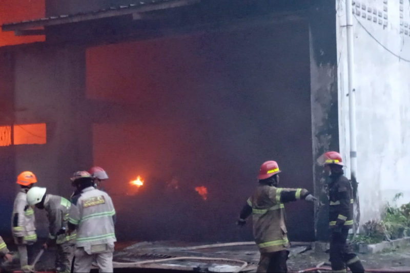 Kebakaran Livermore: Api Melanda Struktur di Kawasan Anggur Livermore