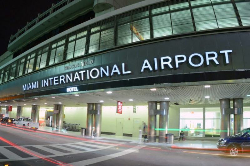 Threat reported at MIA [titlebase]: Evakuasi Darurat di Bandara Miami Internasional
