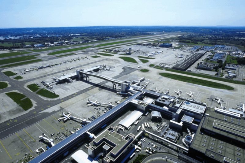 Body found in plane gear: Shocking Discovery at London’s Gatwick Airport
