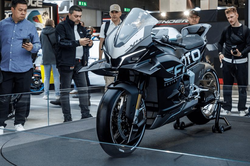 CFMoto V4 SR-RR 2026 Resmi Pecahkan Rekor, Superbike China Ini Tembus 315 km/jam