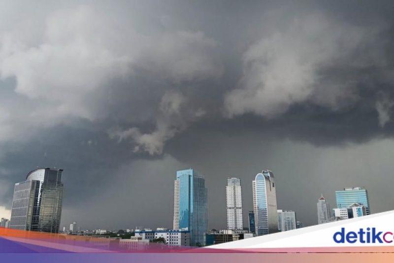 Cuaca hari ini: Jakbar, Jaksel, Jaktim berpotensi hujan ringan, Warga Diminta Waspada