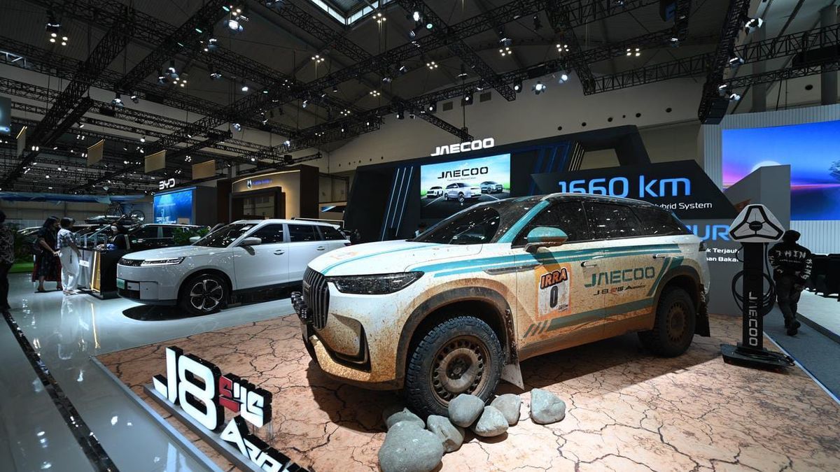 DFSK Perlihatkan Sosok PHEV-nya, Lakukan Test Jalan Tanpa Kamuflase - Persaingan di Segmen Elektrifikasi Semakin Marak