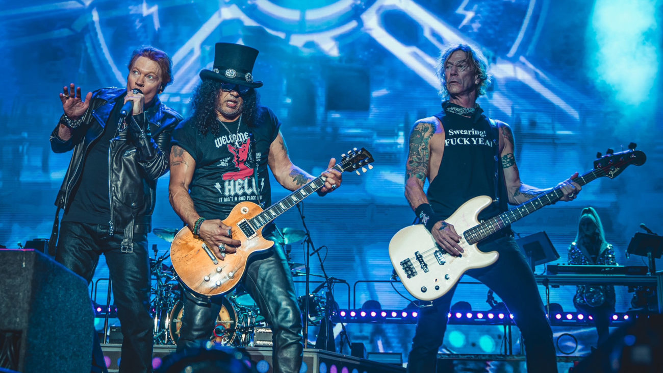 Guns N' Roses Kembali Menghentak Jakarta: 3 Berita Artis Terheboh