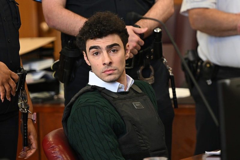 Luigi Mangione Withdraws Psychiatric Defense [Titlebase] in Murder Trial, Leaving Prosecutors and Defense Scrambling