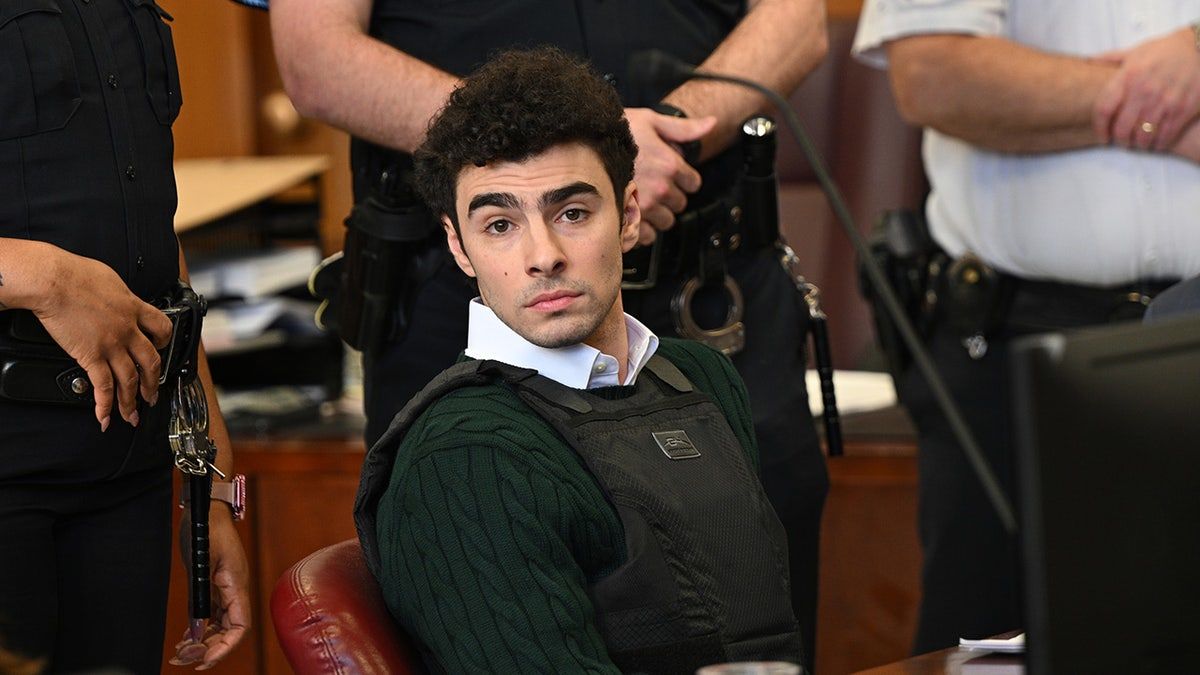 Luigi Mangione Withdraws Psychiatric Defense [Titlebase] in Murder Trial, Leaving Prosecutors and Defense Scrambling