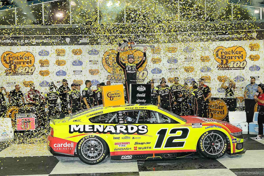 NASCAR Results: Penggemar Balap Siap-Siap untuk Cracker Barrel 400 di Nashville