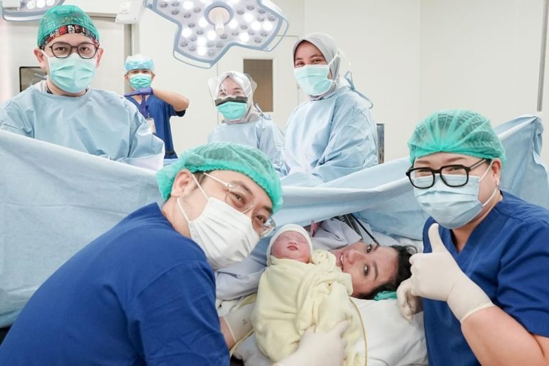 Potret Manis Claradevi Melahirkan Puteri Keduanya, Selamat! – Berita Terbaru