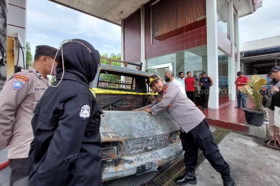 Suzuki Baleno Terbakar di SPBU Probolinggo Berbuntut Panjang, Ada Benda Tak Lazim di Kabin
