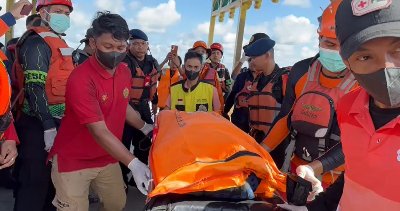 Tragedi di Sungai Kapuas: Tim SAR Temukan ABK Kapal di Pontianak dalam Keadaan Meninggal Dunia