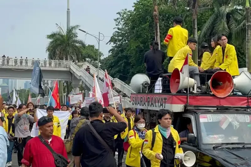 2 Demo di Jakarta Bertepatan HUT Bhayangkara Polri, Mahasiswa UI Bawa Simbol Berkabung