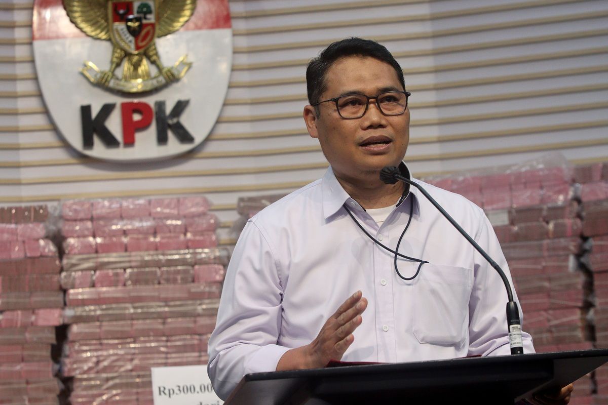 Baru Satu Hari Ditinggal Hotman Paris, Febrie Adriansyah Langsung Dijebloskan ke Rutan KPK