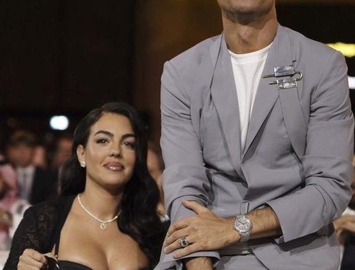 Beredar rumor pernikahan Cristiano Ronaldo dan Georgina akhir pekan ini, CR7 belum beri konfirmasi