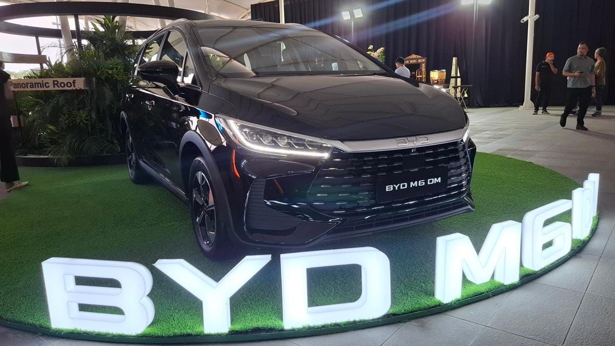 BYD M6 EV Baru Meluncur, Kini Tempuh Hingga 450 km, Inovasi Terbaru di GIIAS 2026