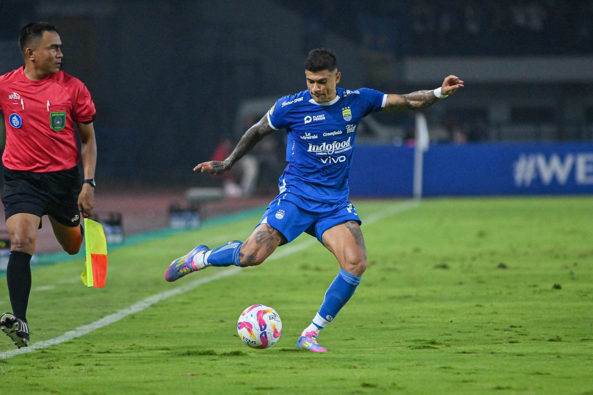 Ciro Alves sudah tiba di Bandung, kembali bela Persib? [titlebase] - Persib Bandung Siap Gencar Berburu Pemain